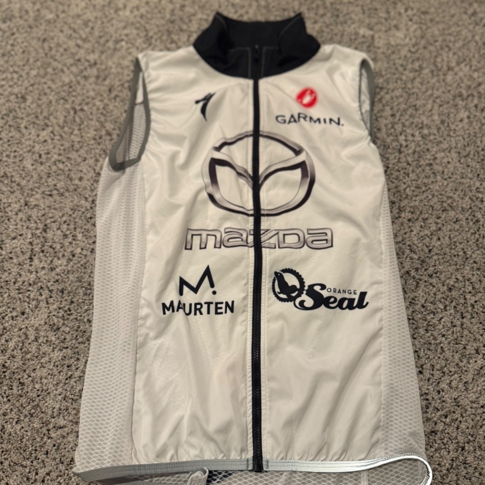 Professional Cyclist Jersey Bundle - image 5